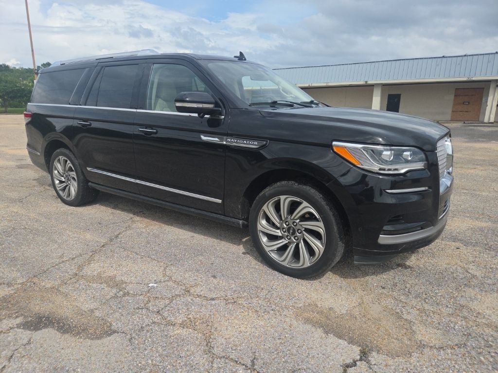 2022 Lincoln Navigator L Reserve