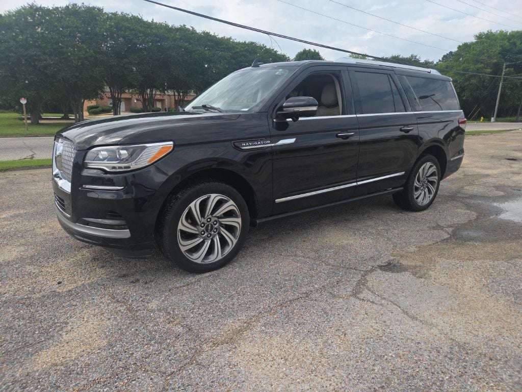 2022 Lincoln Navigator L Reserve