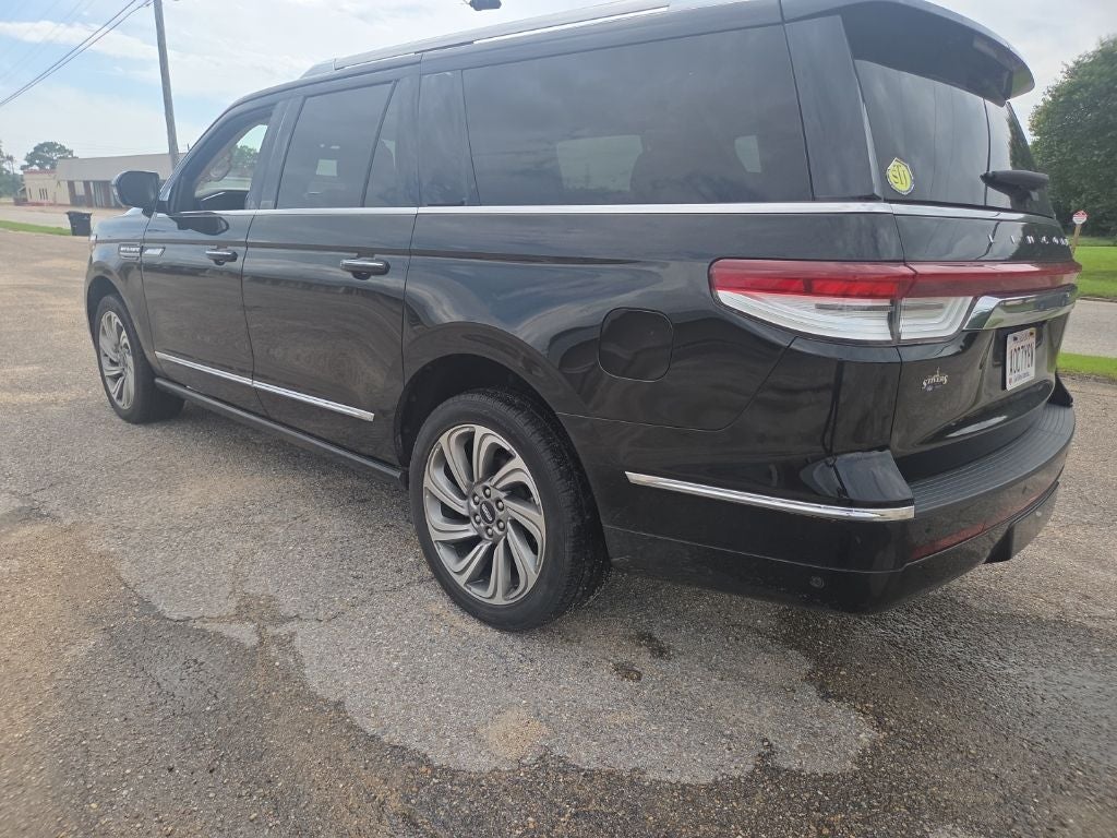 2022 Lincoln Navigator L Reserve
