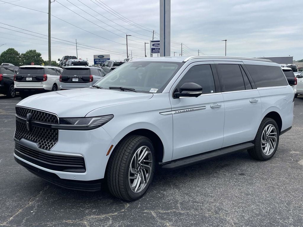 2026 Lincoln Navigator L Premiere