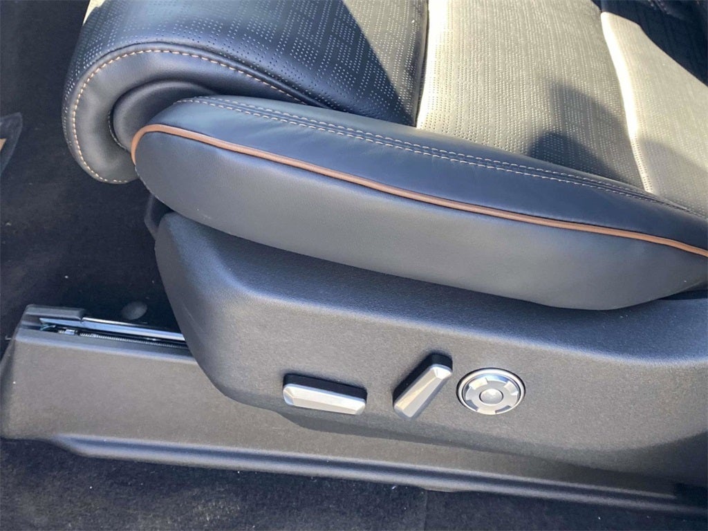 2025 Lincoln Navigator L Black Label