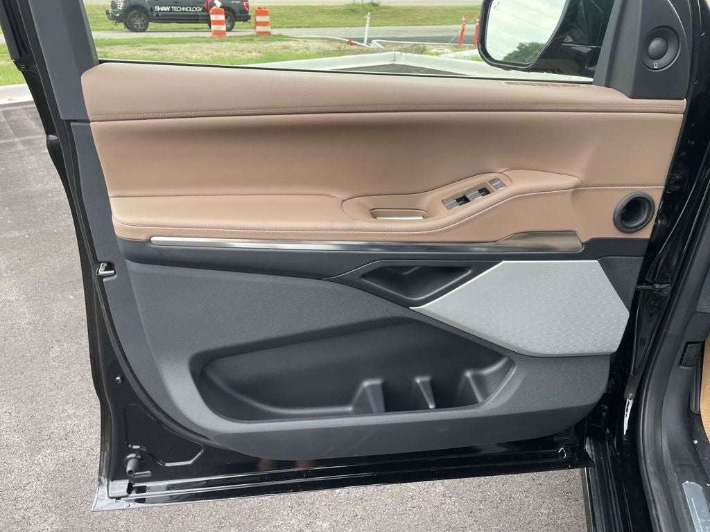 2027 Lincoln Navigator L Black Label