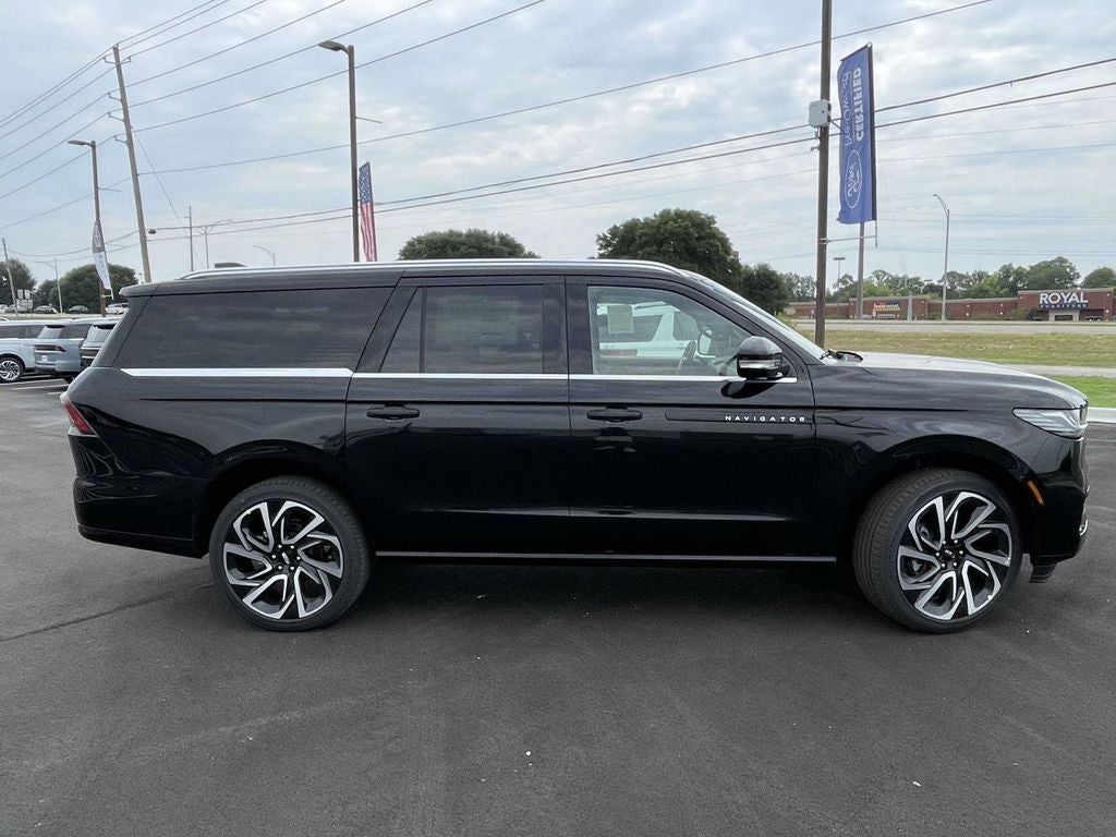 2027 Lincoln Navigator L Black Label