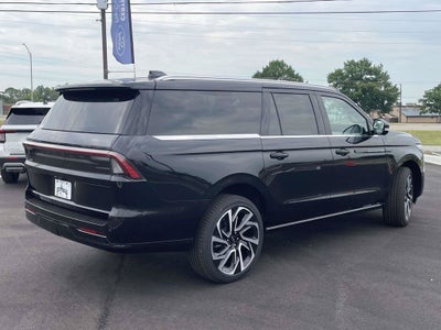 2027 Lincoln Navigator L Black Label