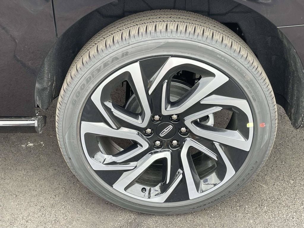 2027 Lincoln Navigator L Black Label