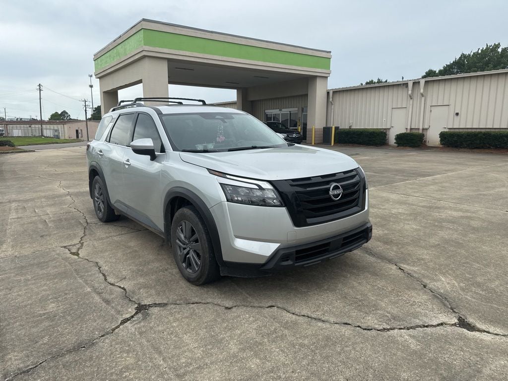 2024 Nissan Pathfinder SV 2WD's photo