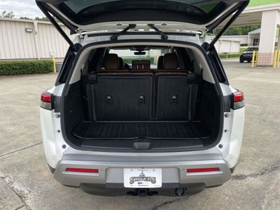 2024 Nissan Pathfinder Platinum