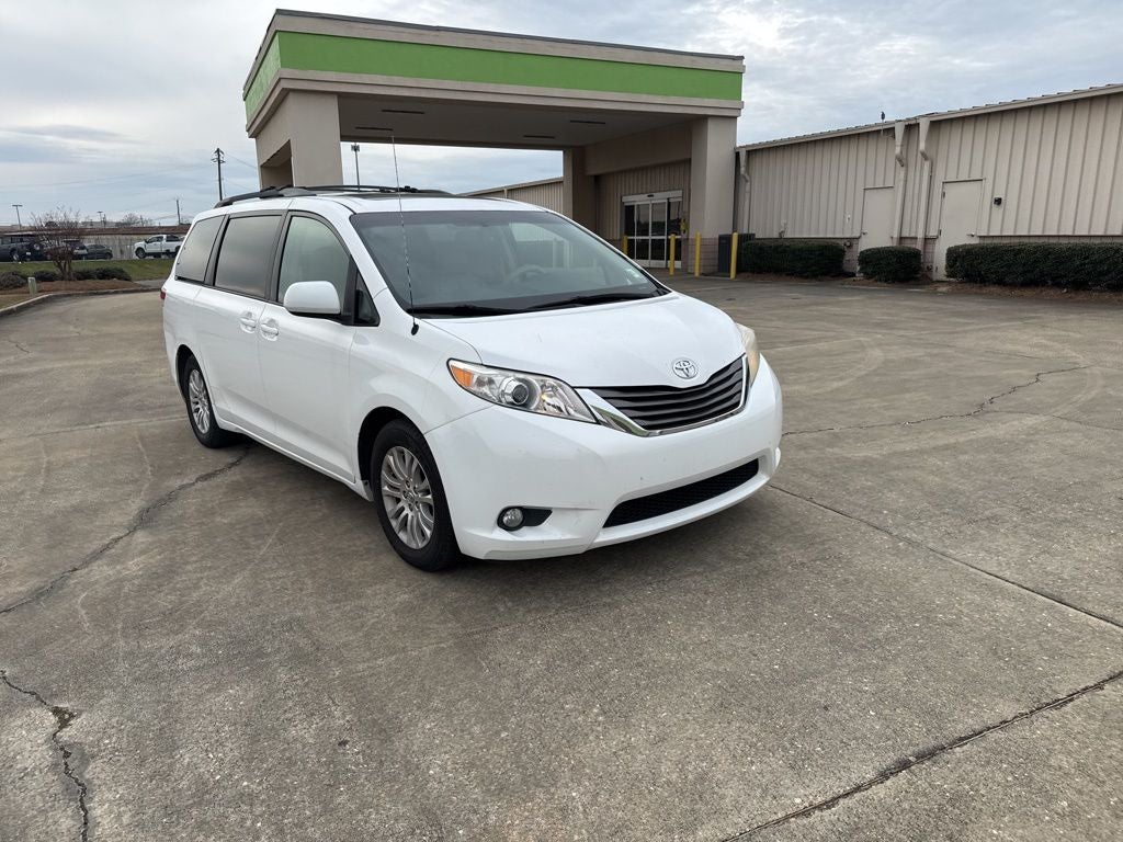 2013 Toyota Sienna XLE
