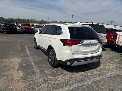 2020 Mitsubishi Outlander Base