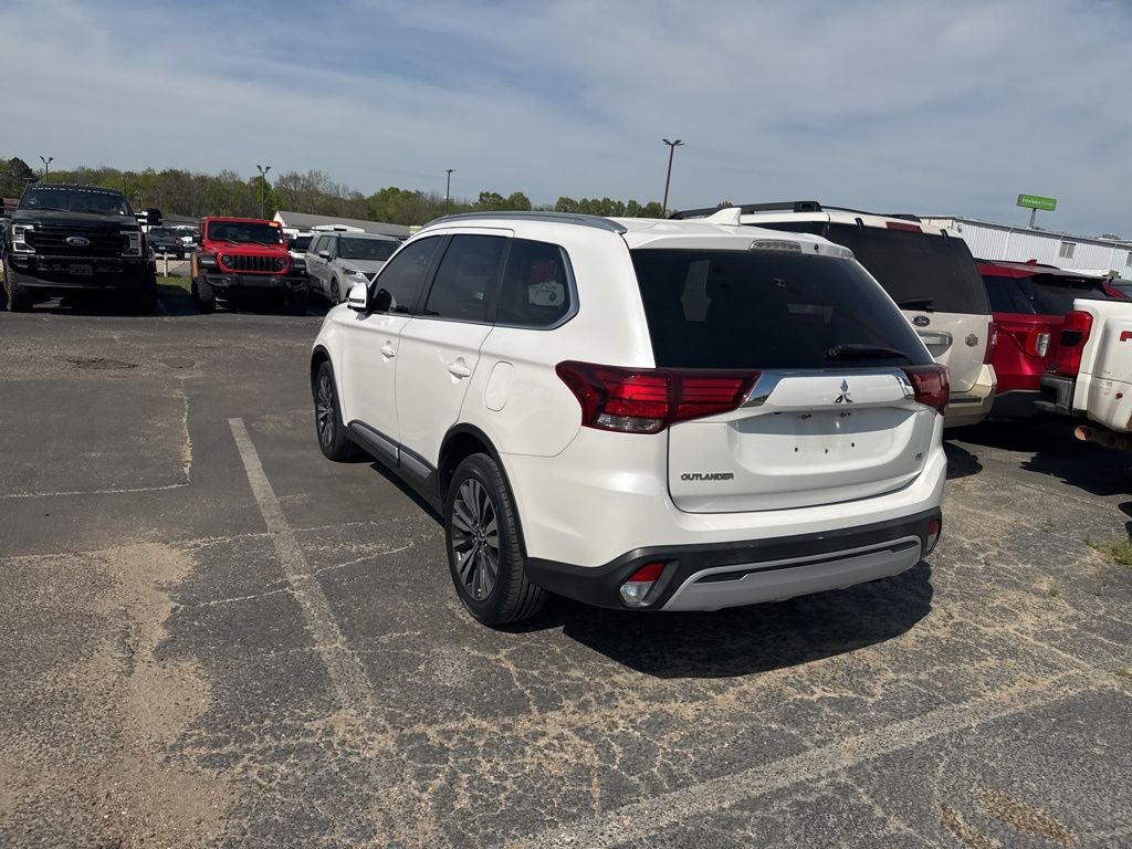 2020 Mitsubishi Outlander Base