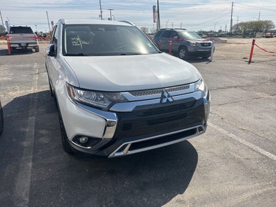 2020 Mitsubishi Outlander Base
