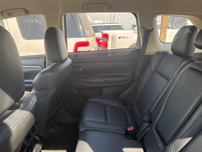 2020 Mitsubishi Outlander Base