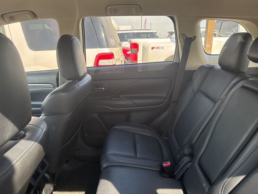 2020 Mitsubishi Outlander Base