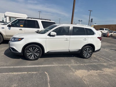 2020 Mitsubishi Outlander Base