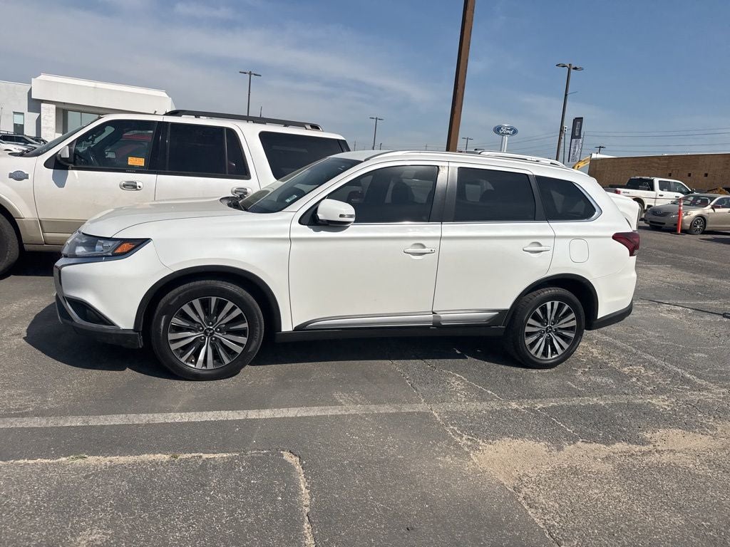 2020 Mitsubishi Outlander Base