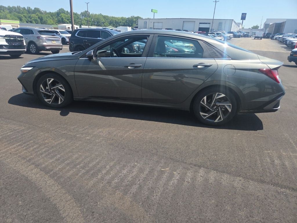 2024 Hyundai Elantra Hybrid Limited