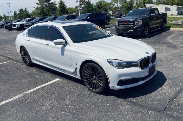 2018 BMW 7 Series 740e iPerformance xDrive's photo