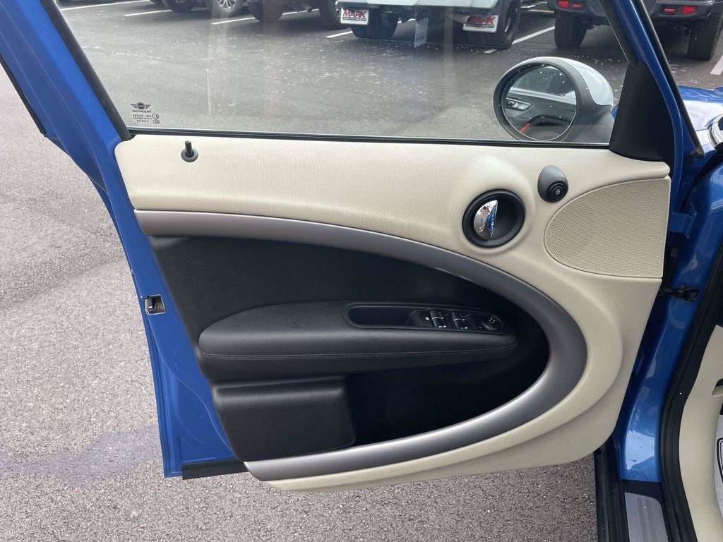 2013 MINI Cooper Countryman Base